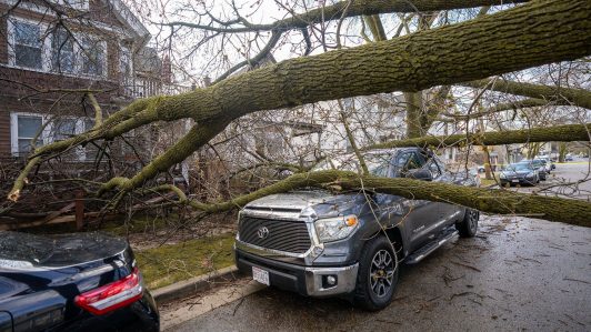 Fuertes tormentas afectan el centro de Estados Unidos: Ha caído granizo del tamaño de pelotas de golf