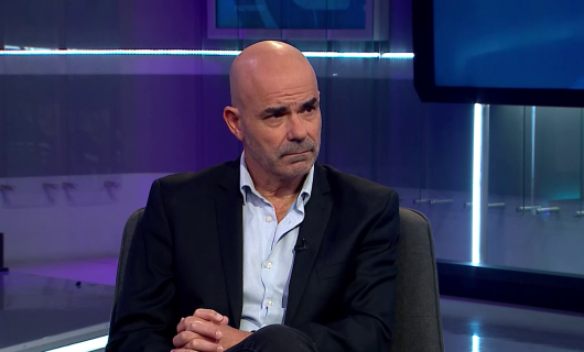 Eduardo Sacheri y la violencia: “Está en nuestra naturaleza, aunque a veces nos creamos más civilizados de lo que somos”