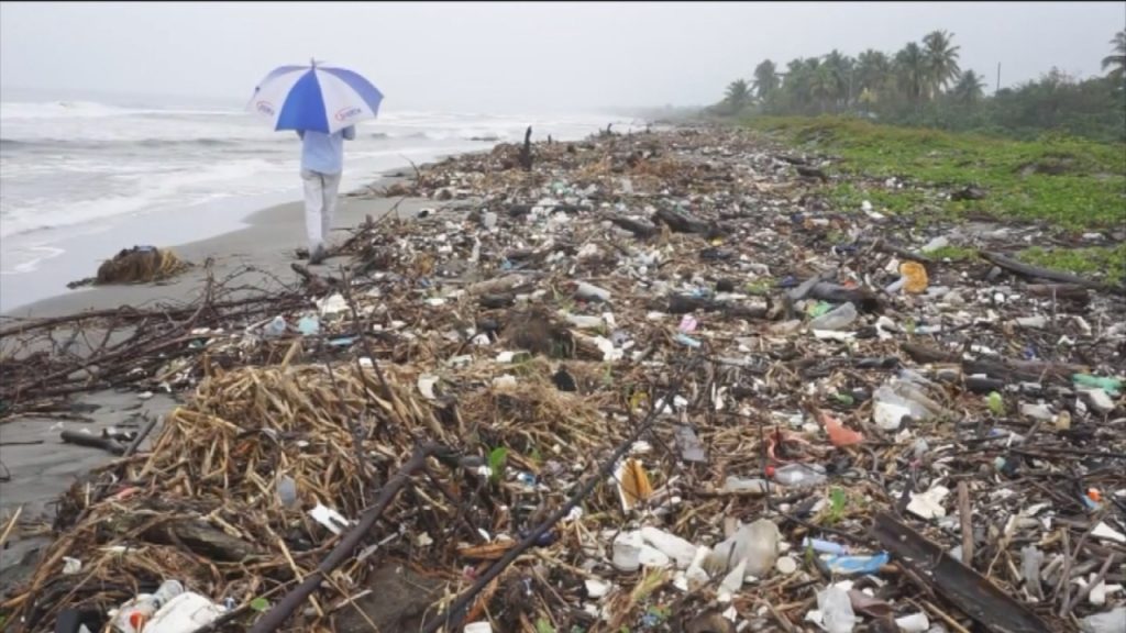 Playas chilenas contaminadas: La urgencia de generar conciencia en el  cuidado del medio ambiente