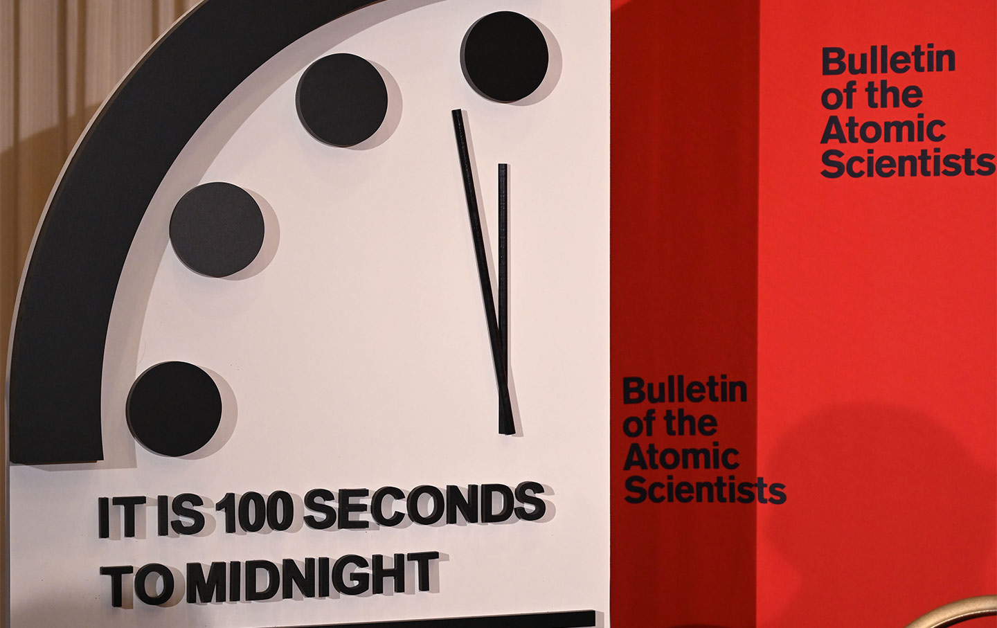 doomsday-clock-bulletin-atomic-scientists-gt-img.jpg