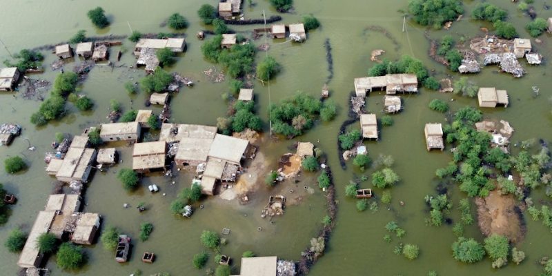 Pakistán vive una inundación “apocalíptica”: Un tercio del país está bajo el agua